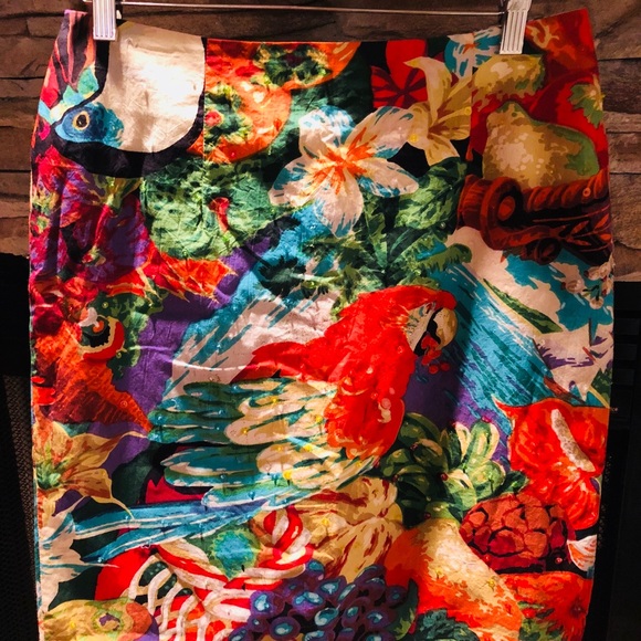 Skirt - Picture 2 of 6